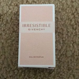 Givenchy irresistible mini never used
